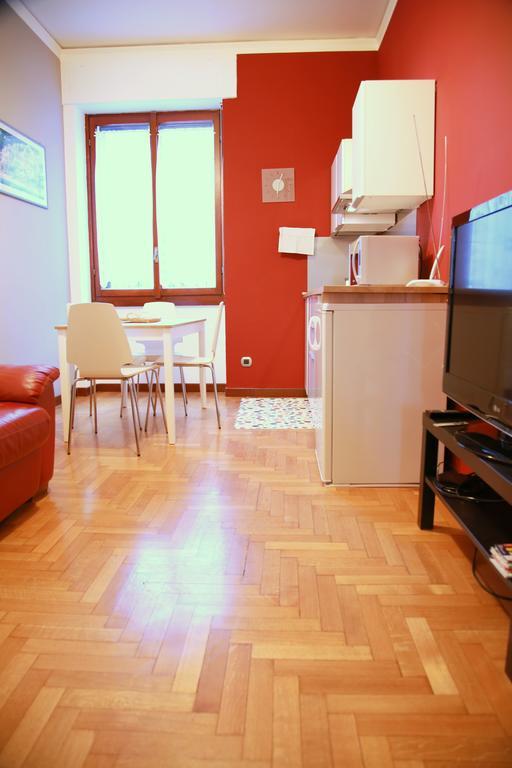 Bilocale Indipendente Apartment Milan Bilik gambar