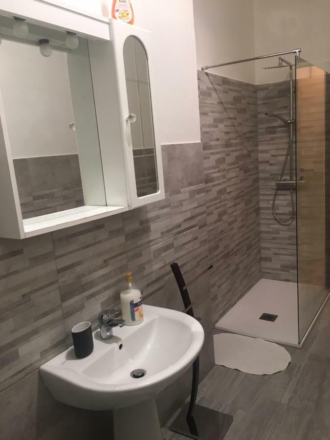Bilocale Indipendente Apartment Milan Luaran gambar